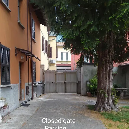 Il Giardino Dei Fiori -free Private Parking Apartament Mandello del Lario